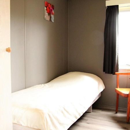 Hofgalow Chalet Op Camping "De Stal" Drijber Ngoại thất bức ảnh