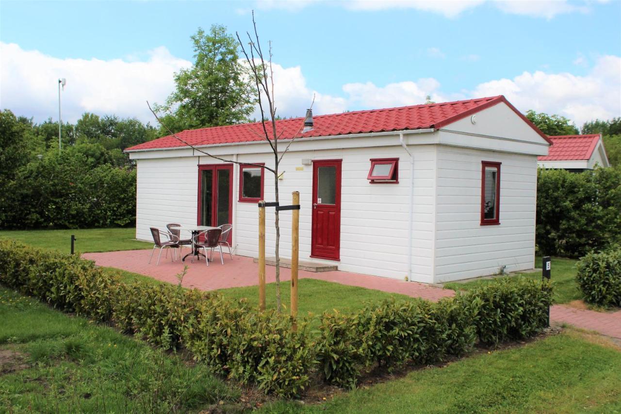 Hofgalow Chalet Op Camping "De Stal" Drijber Ngoại thất bức ảnh